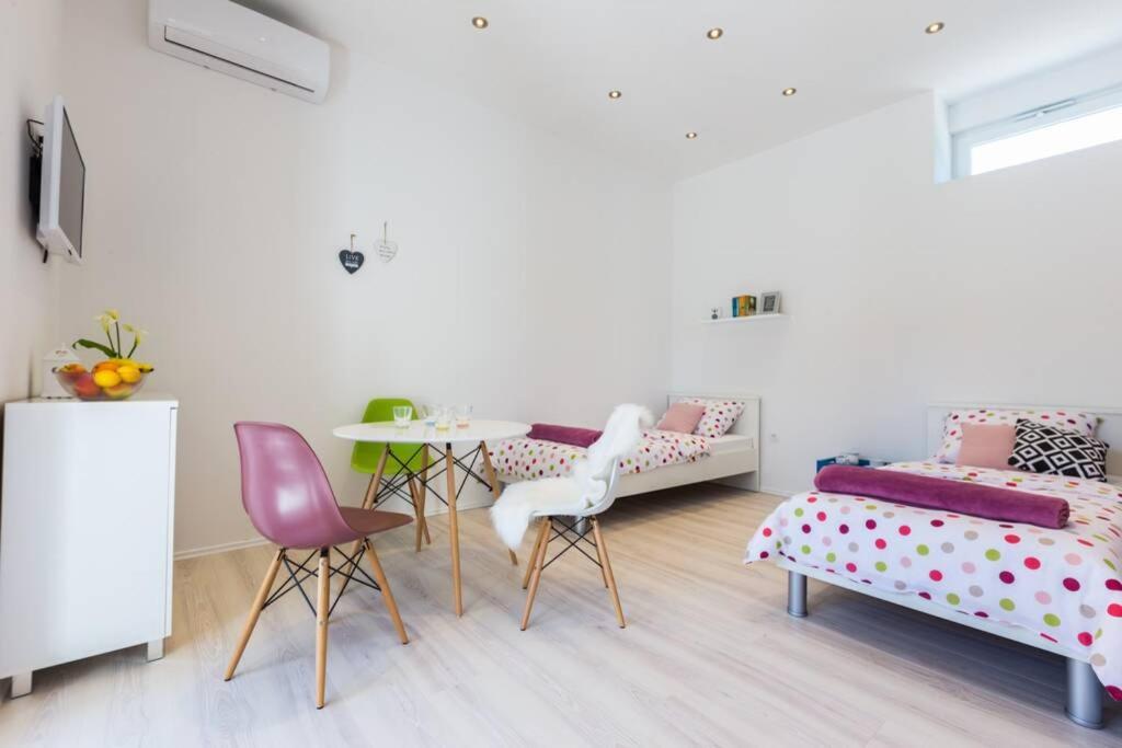 Candy Ap.-Near Center,Bus,Beach+Free Parking Place Задар Екстер'єр фото